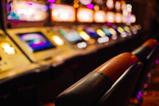 Live-dealer table schedule